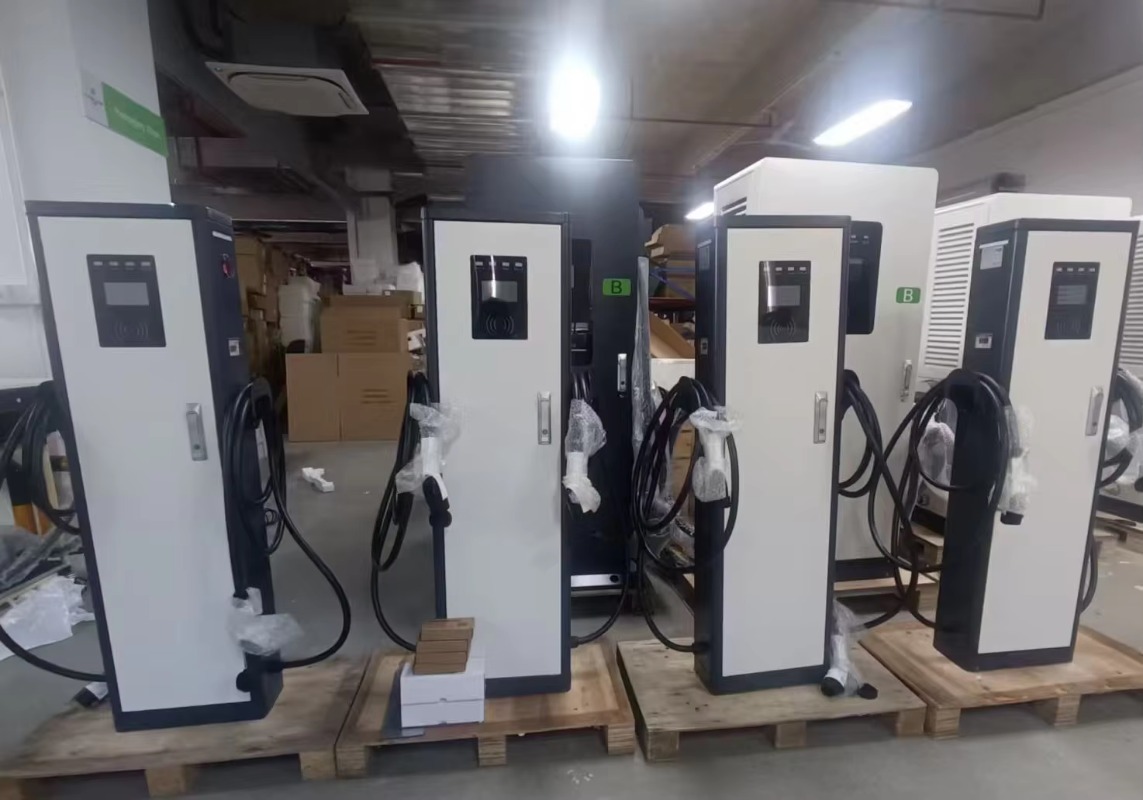 Ładowarka AC do pojazdów elekt – Ev Charger recenzja i cena